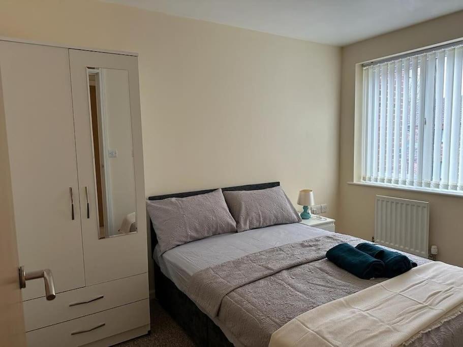 Rooms 7 Minutes From Etihad Manchester Exteriör bild